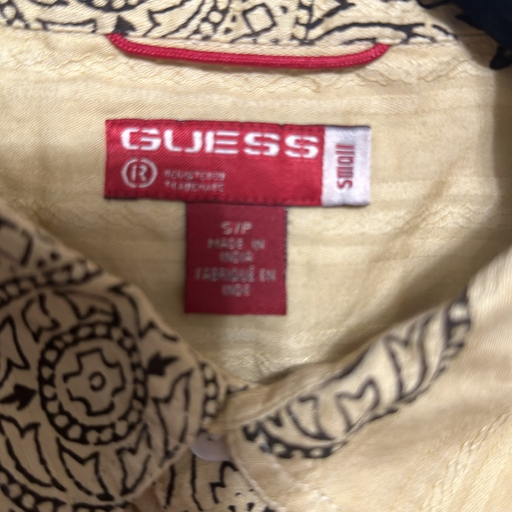 Men’s Guess button down - Picture 2 of 2